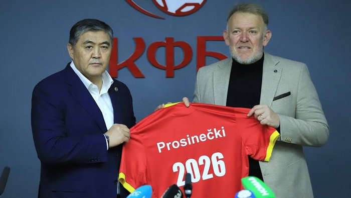 "Реал" ва "Барселона" собиқ футболчиси энди Қирғизистон миллий терма жамоасини бошқаради