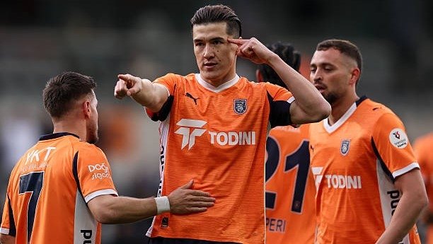 Элдор Шомуродов яна рамзий жамоада (фото)