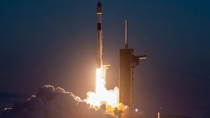 SpaceX ракетаси 22 та Starlink интернет сунъий йўлдошини орбитага олиб чиқди
