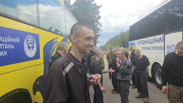 Zelenskiy Ukraina va Rossiya navbatdagi harbiy asirlar almashinuvini amalga oshirganini tasdiqladi