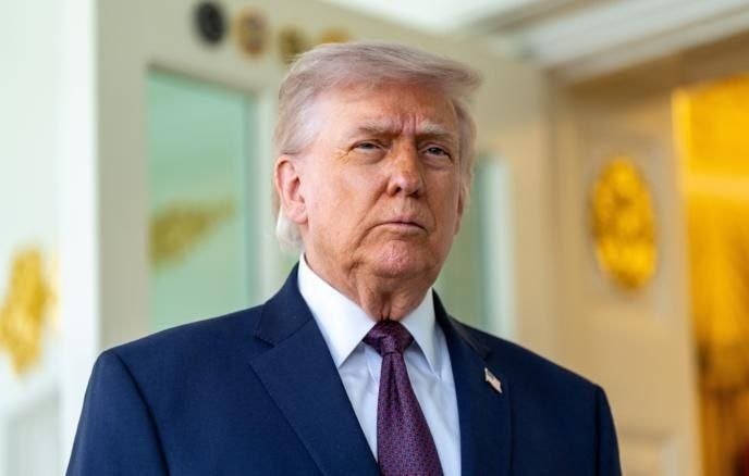 Tramp Eron o‘z yadroviy dasturini to‘xtatib turishga rozi