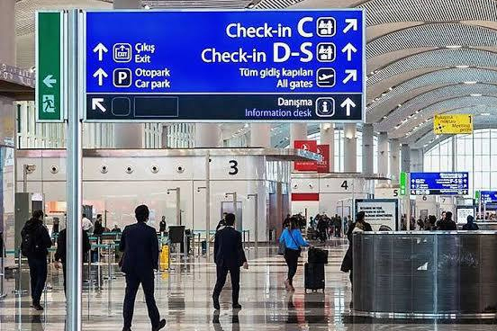 Istanbuldagi aeroportda qolib ketgan yurtdoshlarimiz O‘zbekistonga uchib keldi