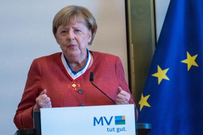 Merkel Polsha va Boltiqbo‘yi davlatlarini aybladi