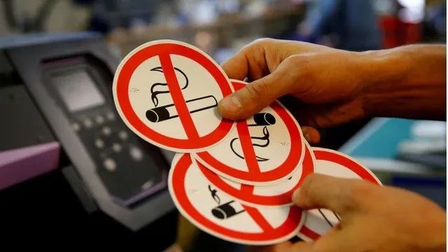 Maldivda sayyohlarga ham chekish taqiqlandi