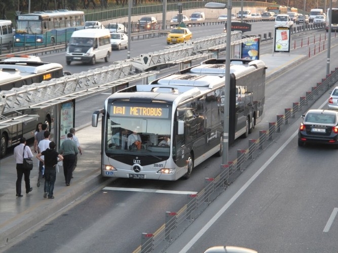 “Turkiston-Yunusobod–Shahriston” metro bekatlari oralig‘ida 18 metrli 10 dona avtobus (metrobus) harakati yo‘lga qo‘yiladi