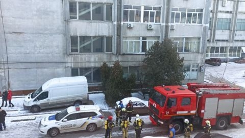 Клико: "Киевдаги собиқ заводда портлаш рўй берди"