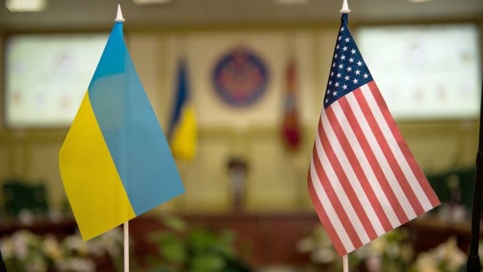 Украина ва АҚШ фойдали қазилмалар бўйича битим тузиш тўғрисида меморандум имзоладилар