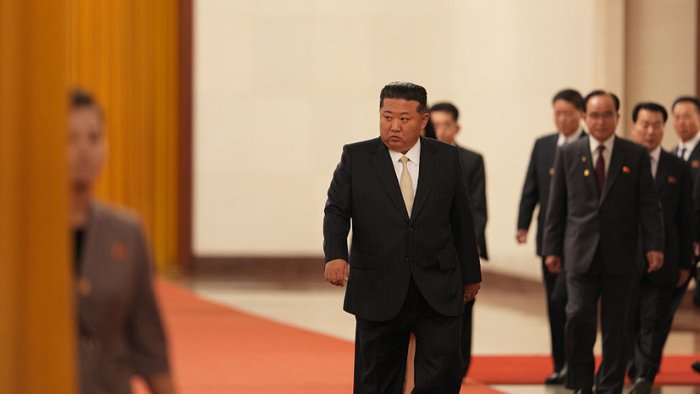 Ким Чен Ин Япониядаги кореялик болалар таълими учун 2 млн доллар ажратди