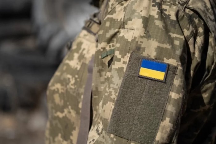 Украинада 18 ёшдан бошлаб кўнгиллиларга шартнома имзолашга рухсат берилди