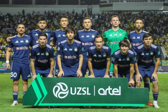 "Персеполис" икки нафар ўзбекистонлик футболчи билан музокара олиб бормоқда