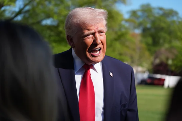 Tramp: Blokadaga yaqinlashgan har qanday Eron kemasi yo‘q qilinadi