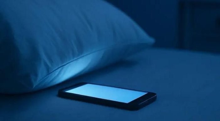 Nurlanish, stress va mikroblar: Telefoningizni yostiq ostiga qo‘yib uxlamang!