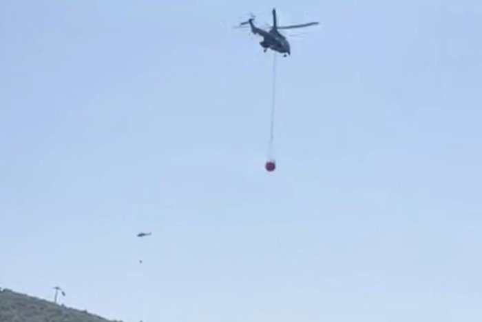 Bo‘stonliqda yong‘inni bartaraf etishda qurolli kuchlarning 2 dona vertolyoti ham ishtirok etmoqda