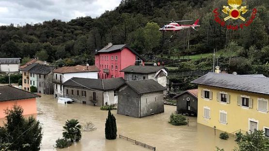 Fransiya va Italiyada suv toshqini butun boshli uylarni vayron qildi