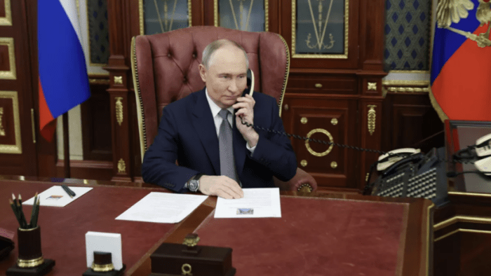 Эрдўғон ва Путин телефон орқали музокара ўтказгани хабар қилинди
