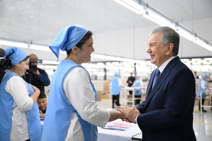 Prezident Xorazmdagi "Urganch klaster"ning yangi korxonalari faoliyati bilan tanishdi