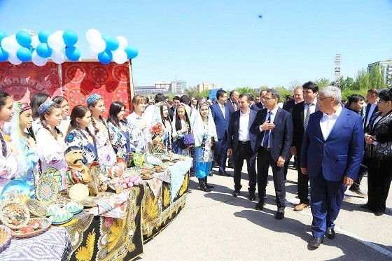 Vazir O‘zMUda o‘tkazilayotgan "Talabalar bahori" festivaliga tashrif buyurdi