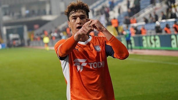 «Барселона» ёки «Реал»? Шомуродов танлов қилди