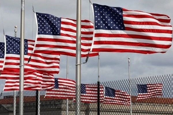 Трамп: "Америка "бутун дунё томонидан алданган"