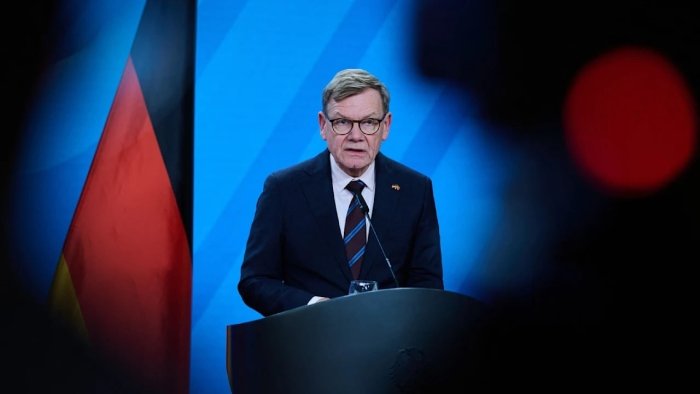 Германия уруш тугагунча Украинани молиялаштиришда давом этишини билдирди