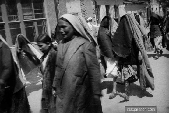 O‘zbek ayoli paranjini qanday tashladi? «Hujum» harakati haqida