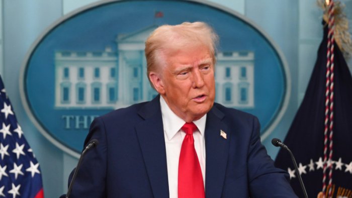 Суд Трампнинг давлатларни ICE билан ҳамкорлик қилишга мажбурлаш уринишини блоклади