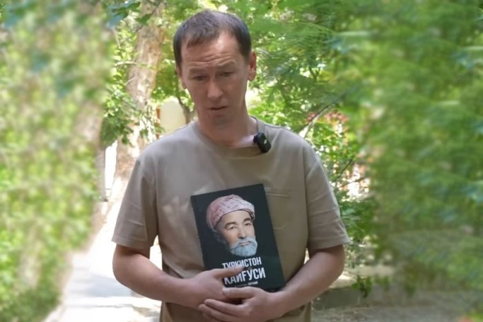 Poytaxtda "tirik kitob" Xayrulla Asadov jarimaga tortildi