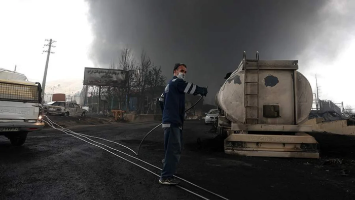 Эрондаги нефтни қайта ишлаш заводида бир нечта портлашлар содир бўлди