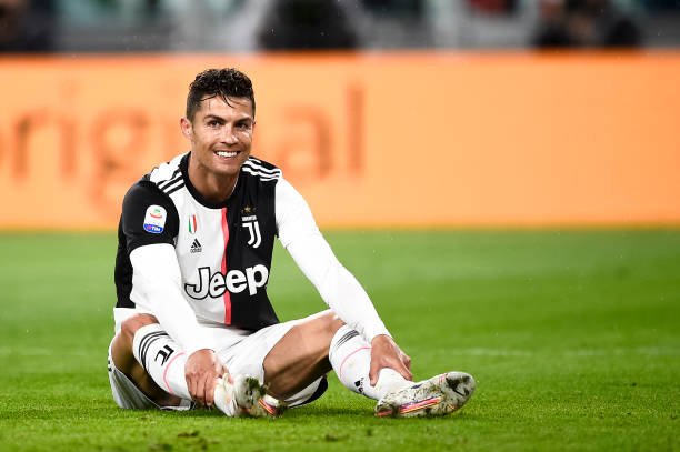 Роналду "Ювентус"га пулни қайтармайдиган бўлди - суд қарори эълон қилинди