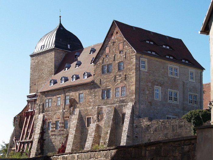 Германияда ёнғин XII асрга оид қасрга зарар етказди