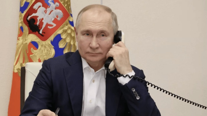 Путин 14 май куни кечқурун бир нечта телефон суҳбатларини ўтказади