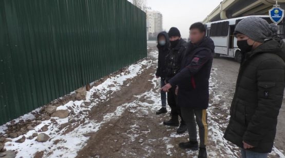 Taksiga o‘tirishda ehtiyot bo‘ling! Toshkentda «kirakash» bosqinchilar ushlandi