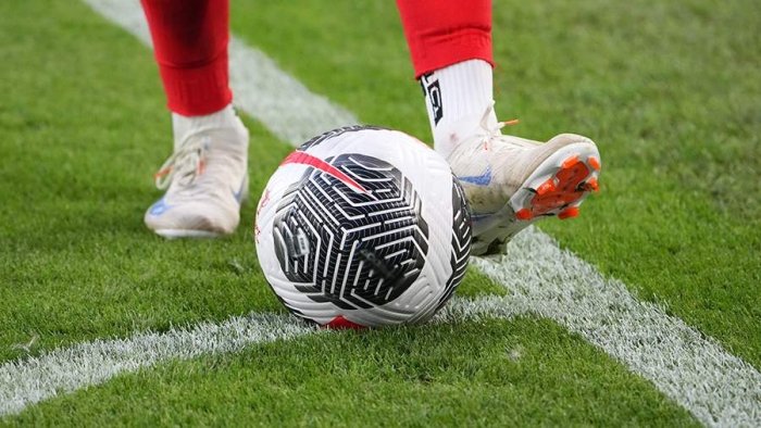 Туркияда ноқонуний тотализаторлар иши бўйича 14 нафар футболчини ҳибсга олишга ордер берилди