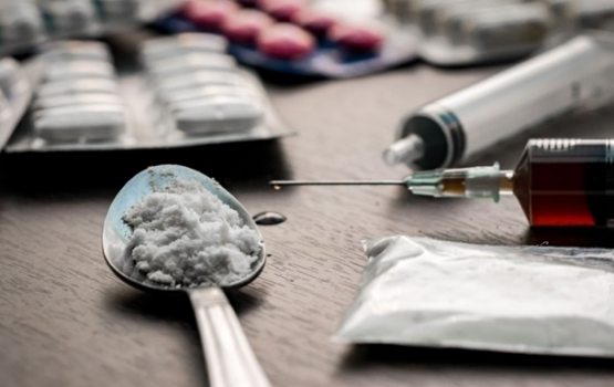 Нидерландияда мамлакат тарихидаги энг йирик гиёҳванд моддалар лабораторияси топилди