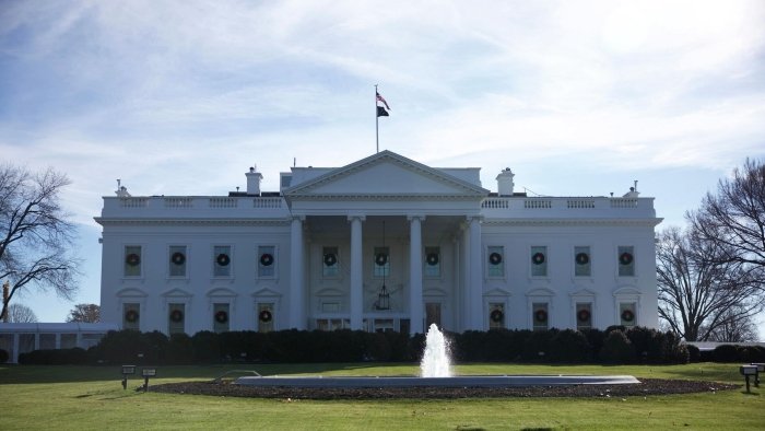 AQShda FQB rahbari va bir qator vazirlarning lavozimidan ketishi muhokama qilinmoqda