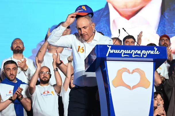 Кўпчилик, аммо конституциявий эмас