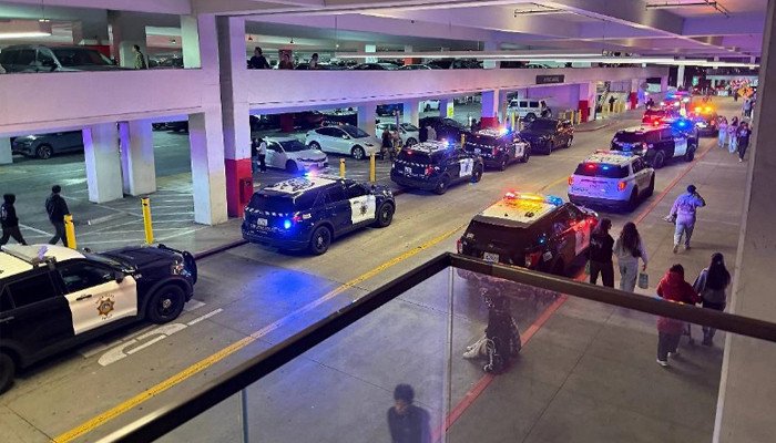 АҚШдаги савдо марказида отишма юз берди