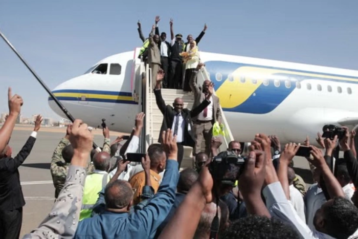 Sudandagi aeroport uch yildan so‘ng birinchi yo‘lovchi reysini qabul qildi