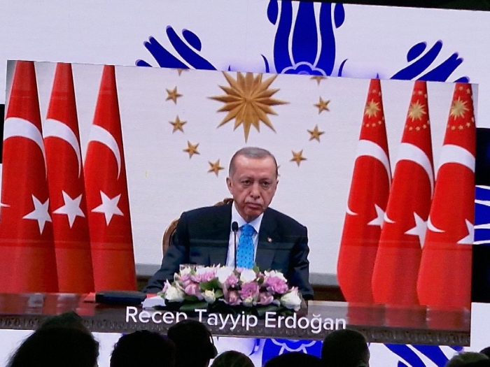 Hammasi joyida: Erdog‘an ommaga ko‘rinish berdi (FOTO)