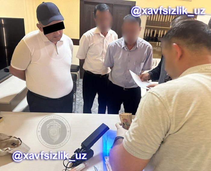 ДХХ: Бухорода бюджет маблағлари эвазига “откат” олишга уринган бош ҳисобчи ва унинг ўринбосари ушланди