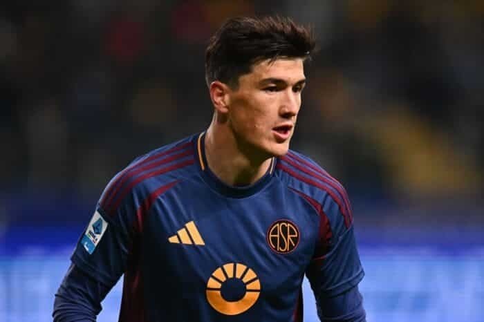 Shomurodov fevral oyida "Roma"ning eng yaxshi futbolchisi bo‘ldi