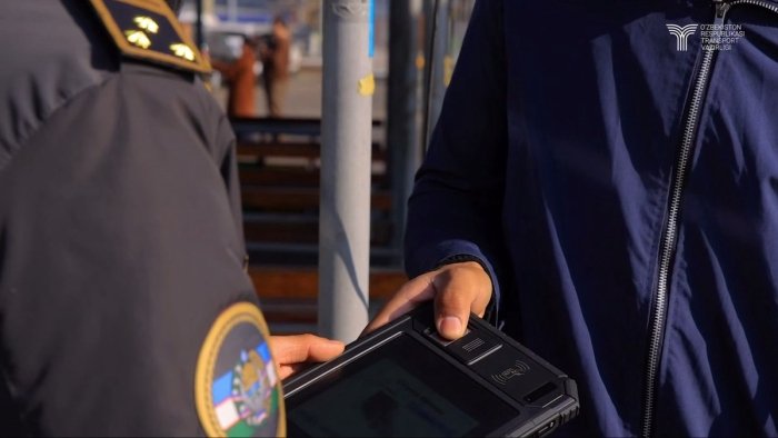 Тошкент автобусларида чиптасиз юрган қарийб 3000 йўловчи жазоланди