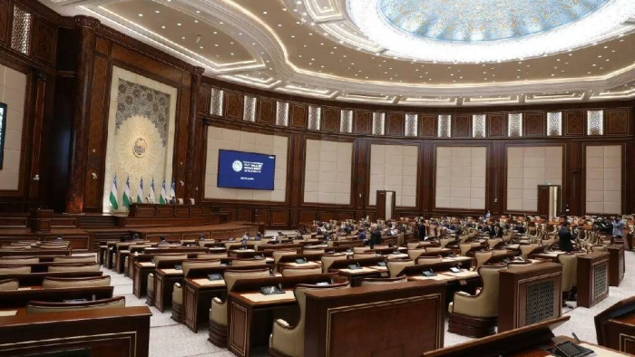 Прокурорликка йигирма беш ёшдан кичик бўлмаган шахслар тайинланиши белгиланмоқда — Сенат