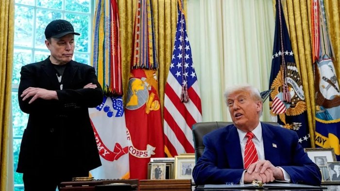 Миллиардлаб зарар таҳдиди: Маск Трампнинг “катта гўзал қонуни”ни танқид қилмоқда