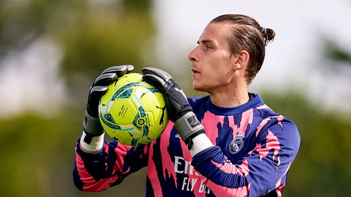 Futbolda darvozabonlar uchun vaqtni ushlab turish qoidasi o‘zgarmoqda