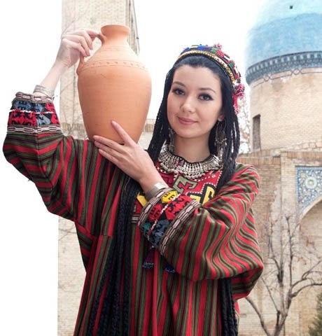 Ayollar libosining qaysi predmeti qoraqalpoq san’ati cho‘qqisi hisoblanadi?