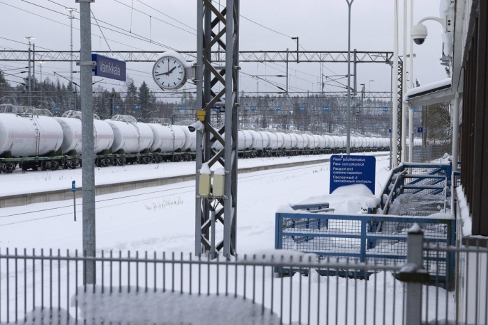 Финляндия Россия билан чегарада назорат-ўтказиш пунктларини очишга тайёрланмоқда
