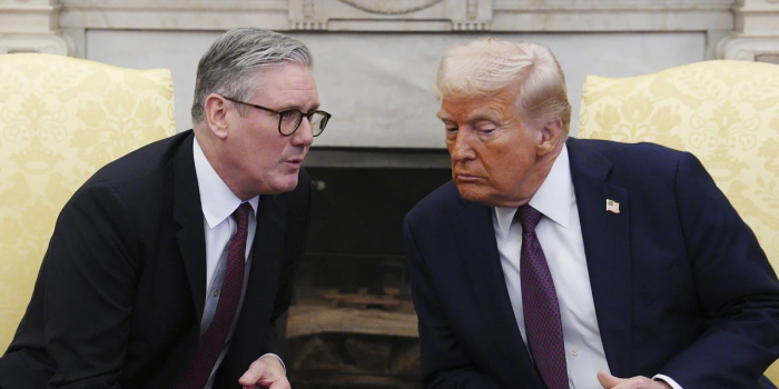 АҚШ Лондоннинг Эронга нисбатан позицияси туфайли Буюк Британиядан қўшинларини олиб чиқмайди