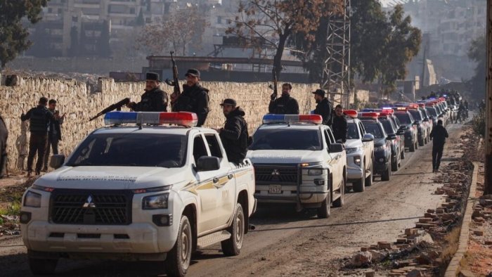 Сурия курд кучлари Алепподан чиқишга рози бўлди