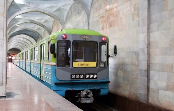 Toshkent metrosida poyezd "Alisher Navoiy" bekatida to‘xtab qoldi